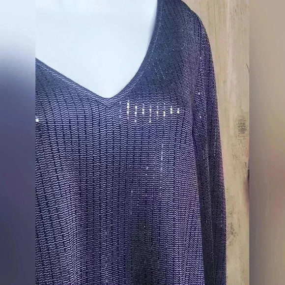 St. John Embellished Feather Sequin V-neck 3/4 sleeve Blouse Small Wool Blend - Picture 6 of 16